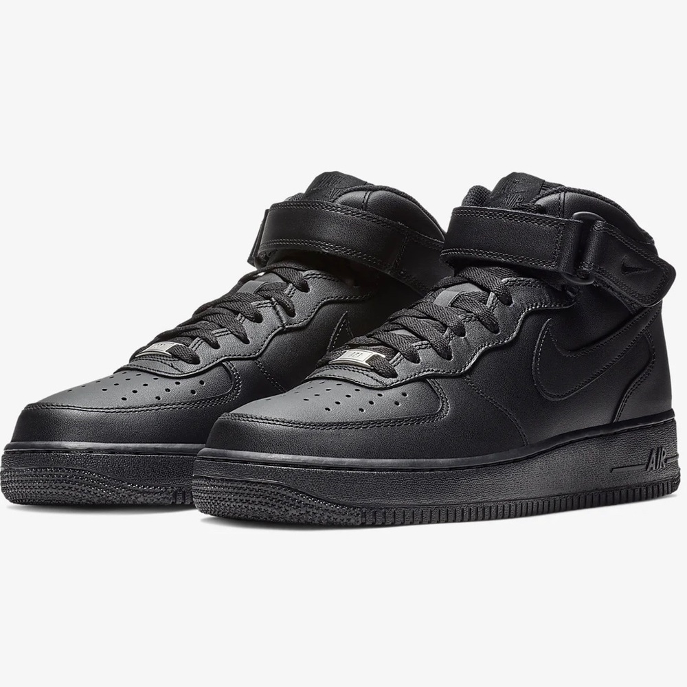 NWOT Nike Black Air Force 1 Mid